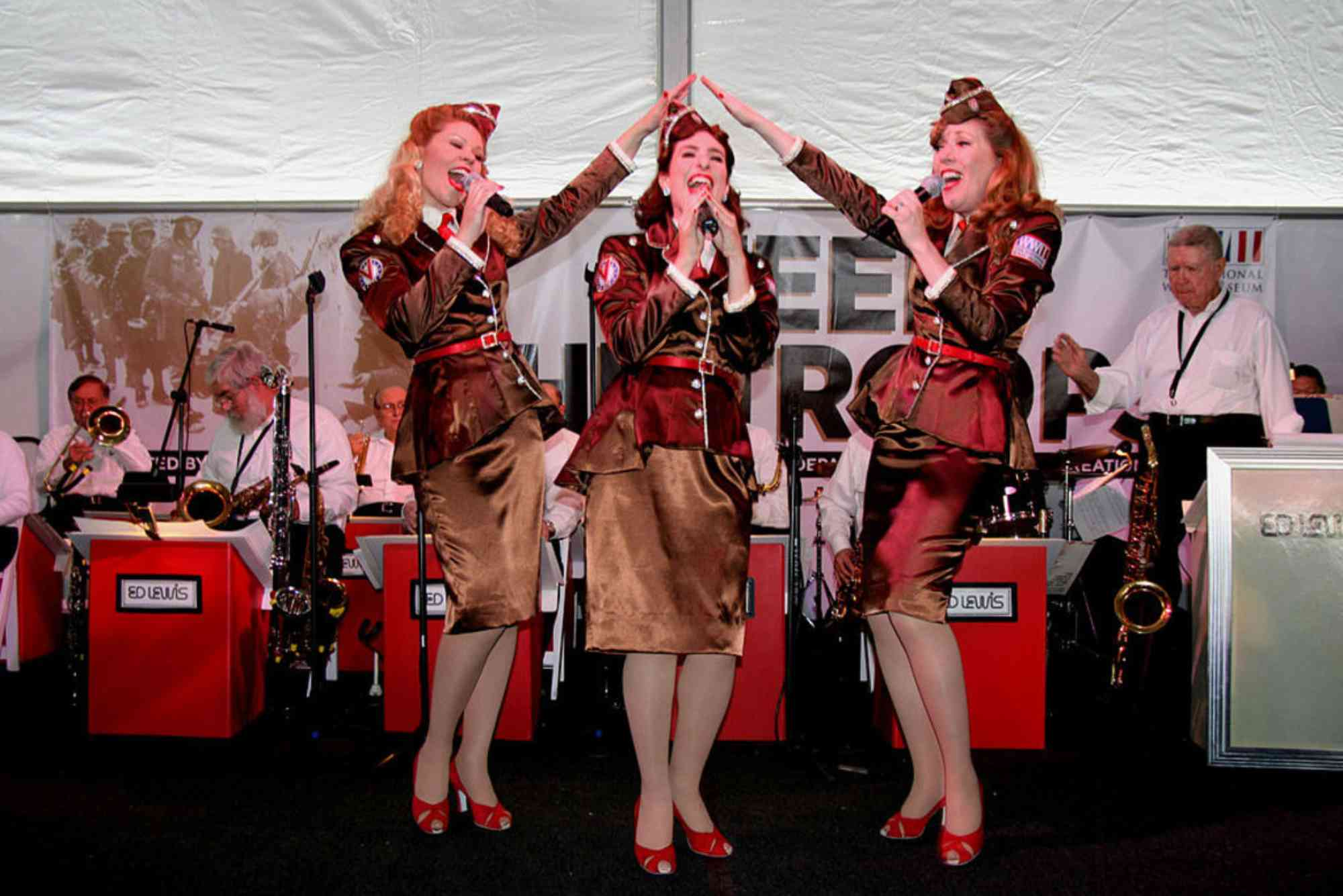 1940s Party Decorations