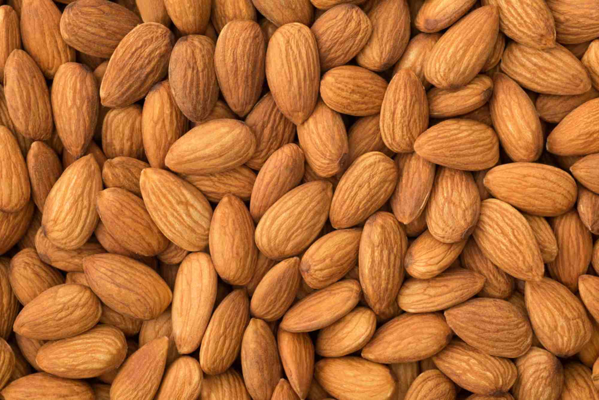 Almond Nutrition Facts 100g