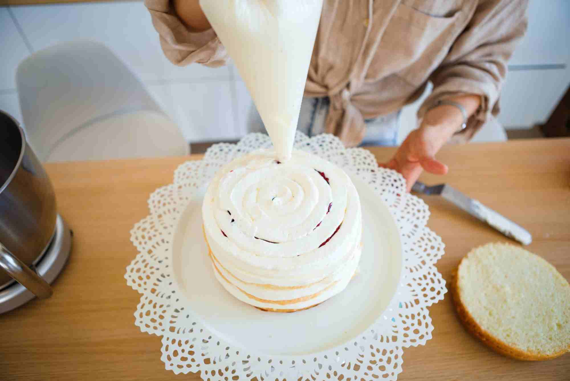 Housewarming Cake Decorating Ideas