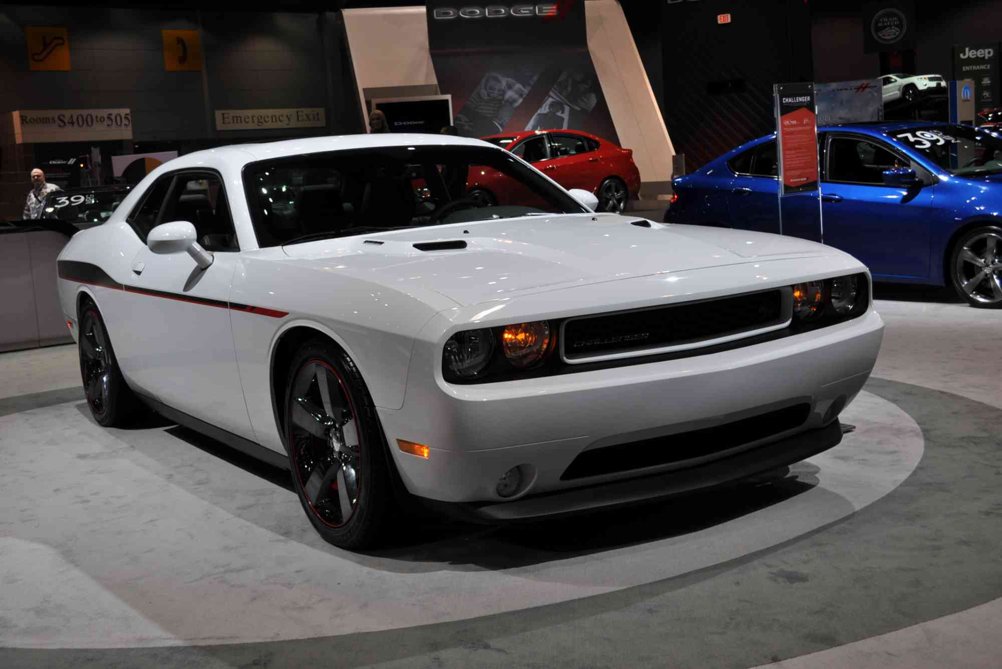 2015 Dodge Challenger RT Tire Size