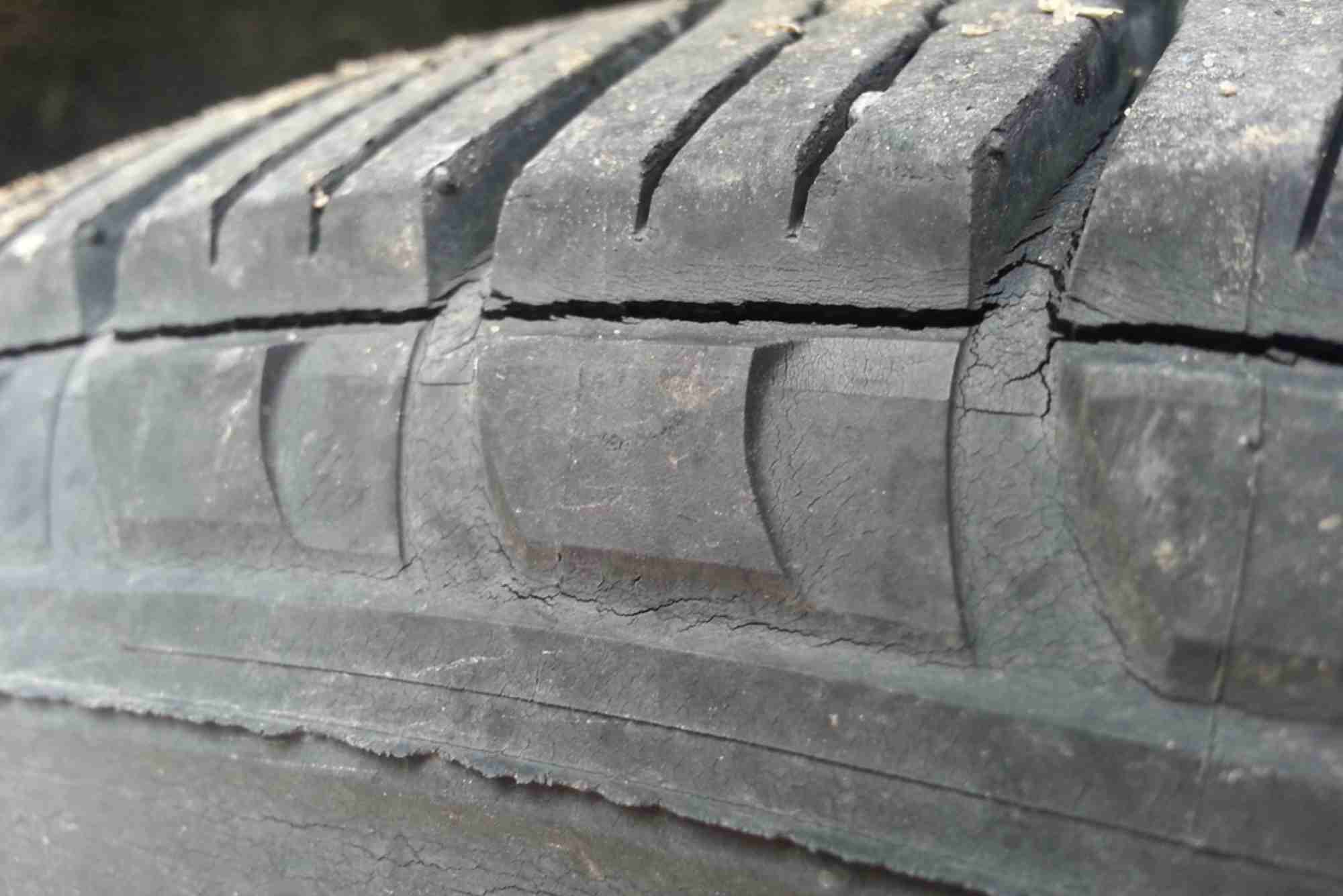 Tire Sidewall Cracking Chart